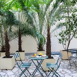 Hotel Est